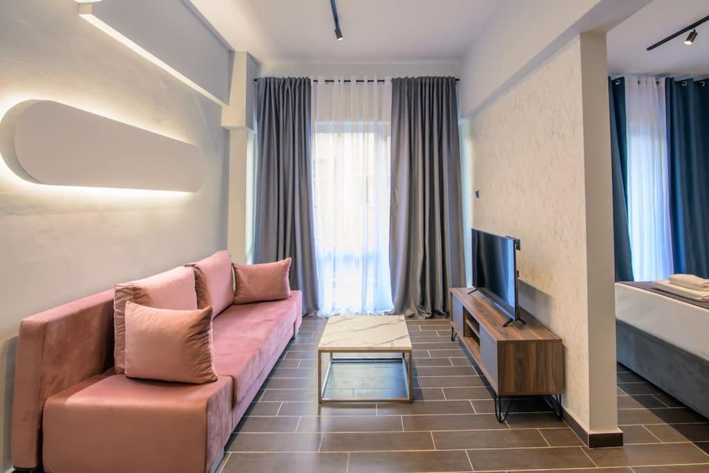 Luxury Central Apartment 4,1 ラリサ エクステリア 写真