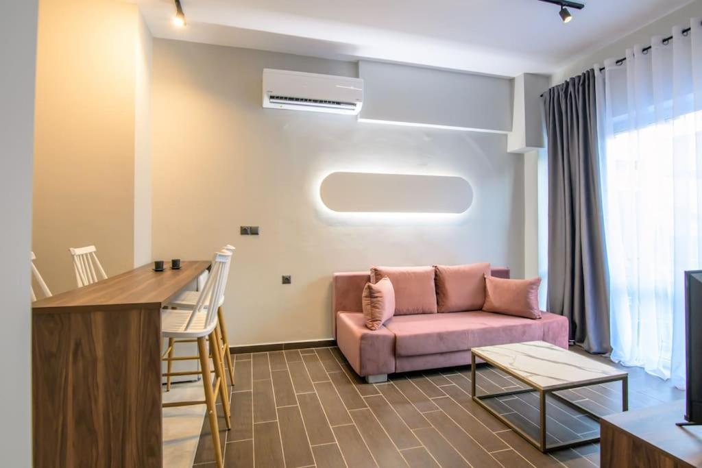 Luxury Central Apartment 4,1 ラリサ エクステリア 写真